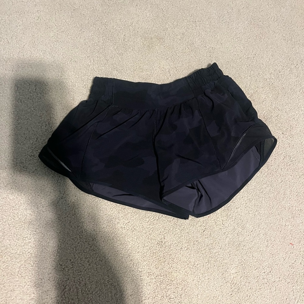 BLACK CAMO LULULEMON SHORTS!